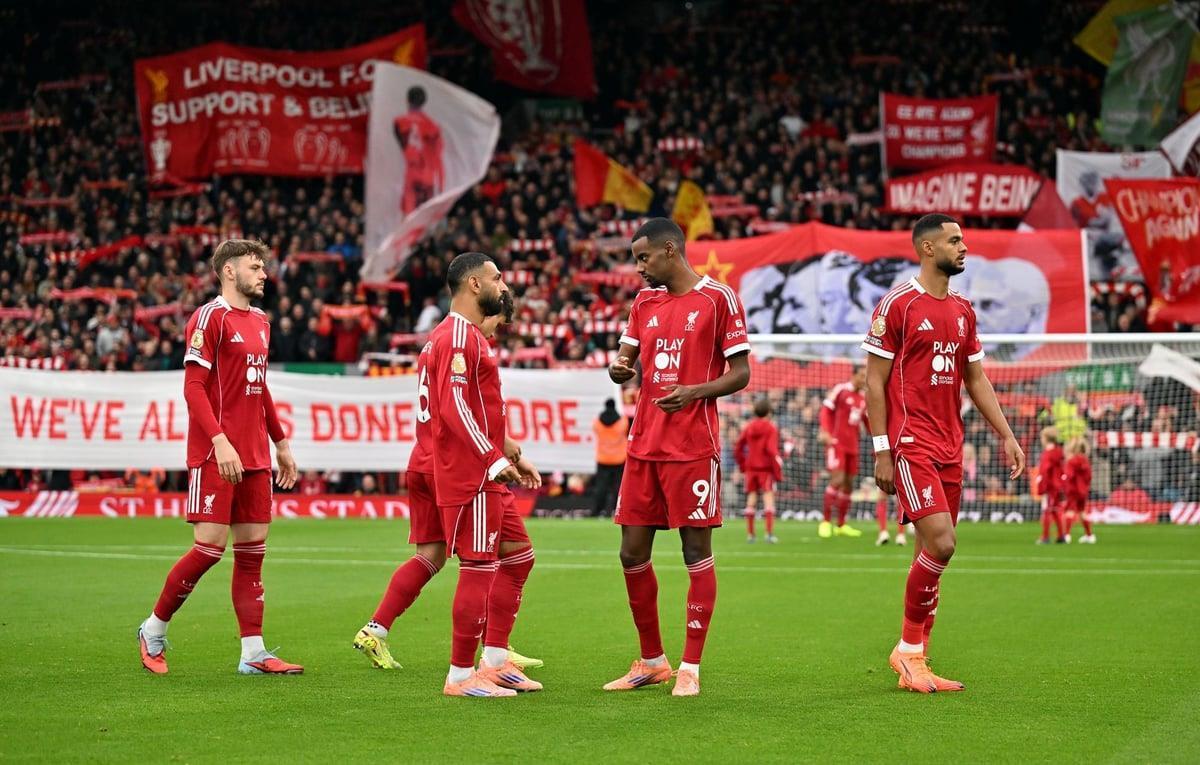 الكشف عن تشكيلة ليفربول الأساسية ضد آيندهوفن في دوري الأبطال: هل يشارك صلاح؟