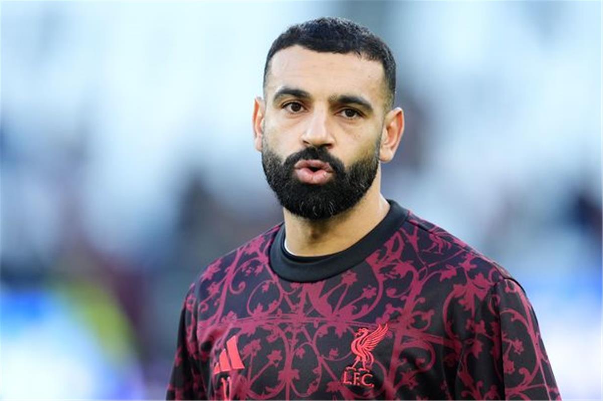 صراع العمالقة: الكشف عن مرشحي جائزة أفضل مهاجم جلوب سوكر 2025 وموقف محمد صلاح