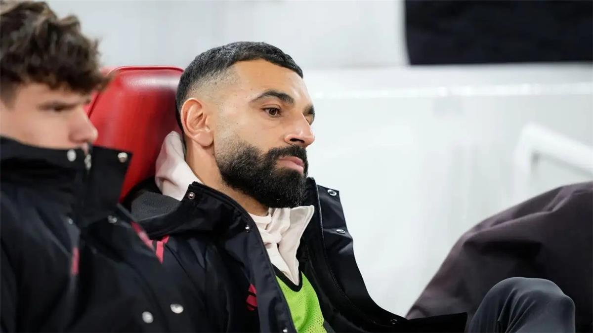 مدرب ليدز يثير الجدل: هل تصمد تحليلات دانييل فاركه عن محمد صلاح أمام واقع الملعب؟