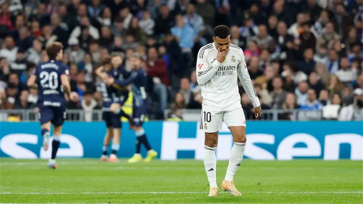 سيناريو كارثي: انهيار ريال مدريد بالبطاقات الحمراء أمام سيلتا فيجو يمنح برشلونة هدية ذهبية في صراع الليغا