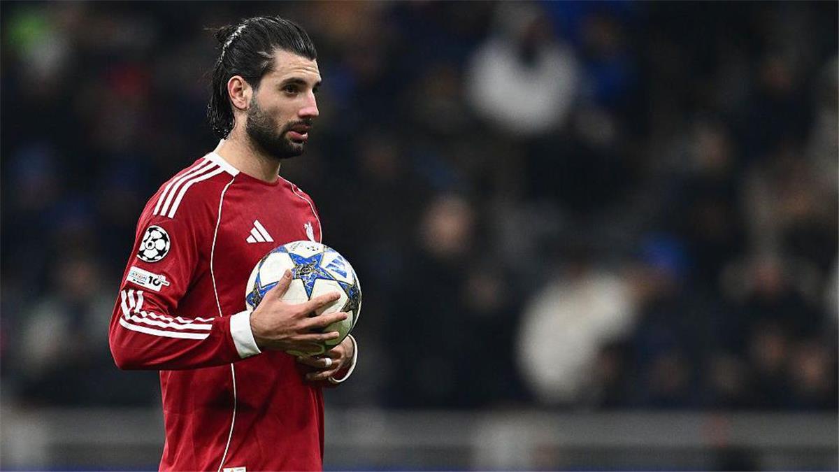 سوبوسلاي يفتح قلبه حول مستقبل محمد صلاح مع ليفربول: ‘أحبه لكن القرار ليس بيدي’