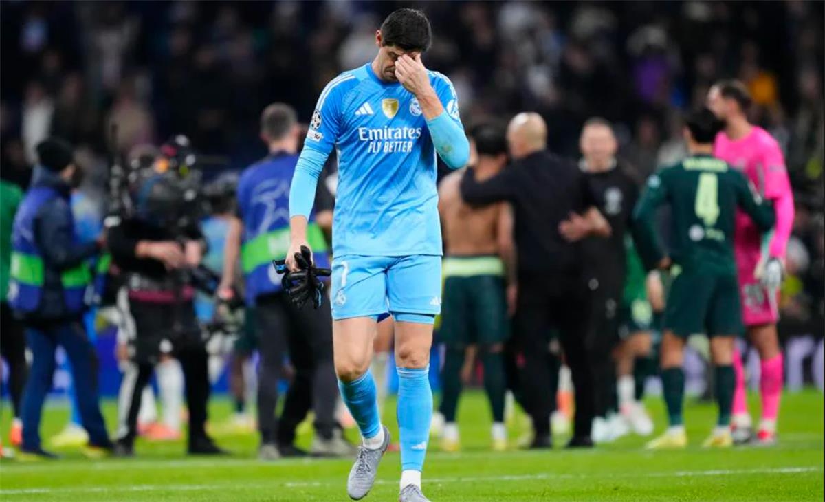 كورتوا يُفحم المشككين: دعم مطلق لتشابي ألونسو بعد هزيمة ريال مدريد أمام السيتي