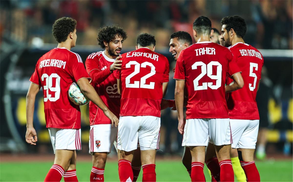 الجمعة الكروية المنتظرة: اكتشف مواعيد مباريات 12 ديسمبر 2025 في كأس الرابطة وكأس العرب والقنوات الناقلة