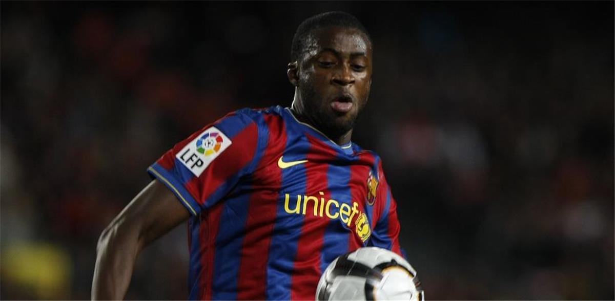 خلف الكواليس: كيف غيّر **تأثير فرانك ريكارد على يايا توريه** مسيرته وعقليته في برشلونة؟