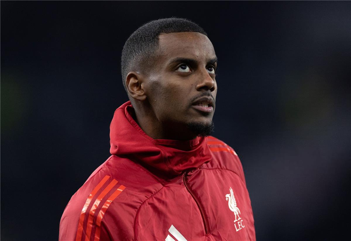 تحديثات صادمة: الكشف عن مدة غياب ألكسندر إيزاك وتأثيرها على ليفربول