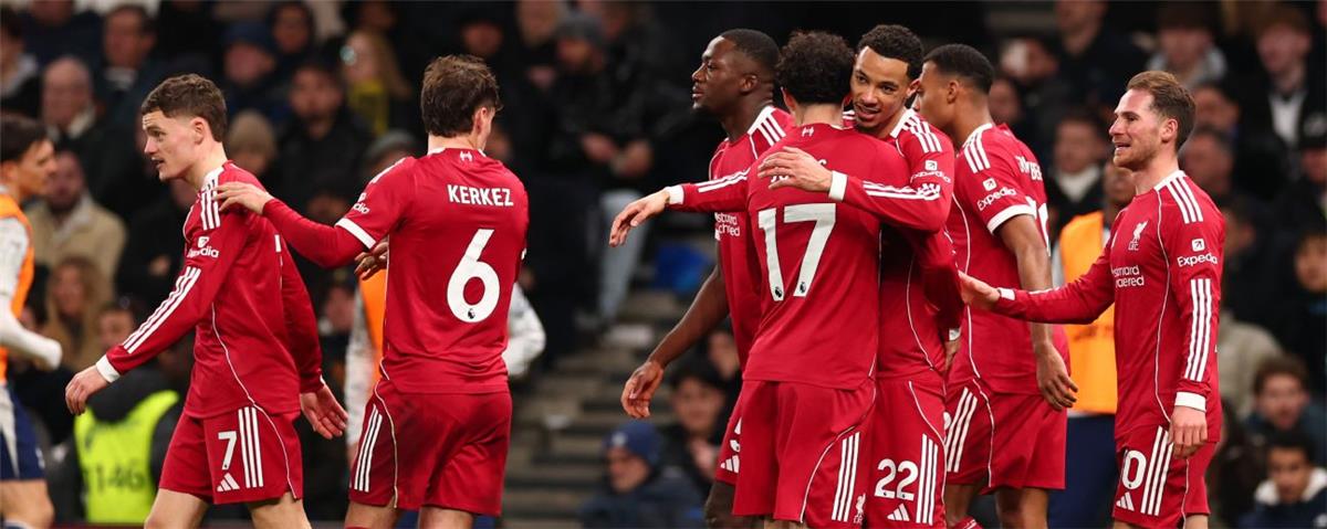 توهج العودة: جيريمي فريمبونج يعلن جاهزيته لقيادة ليفربول نحو الانتصارات