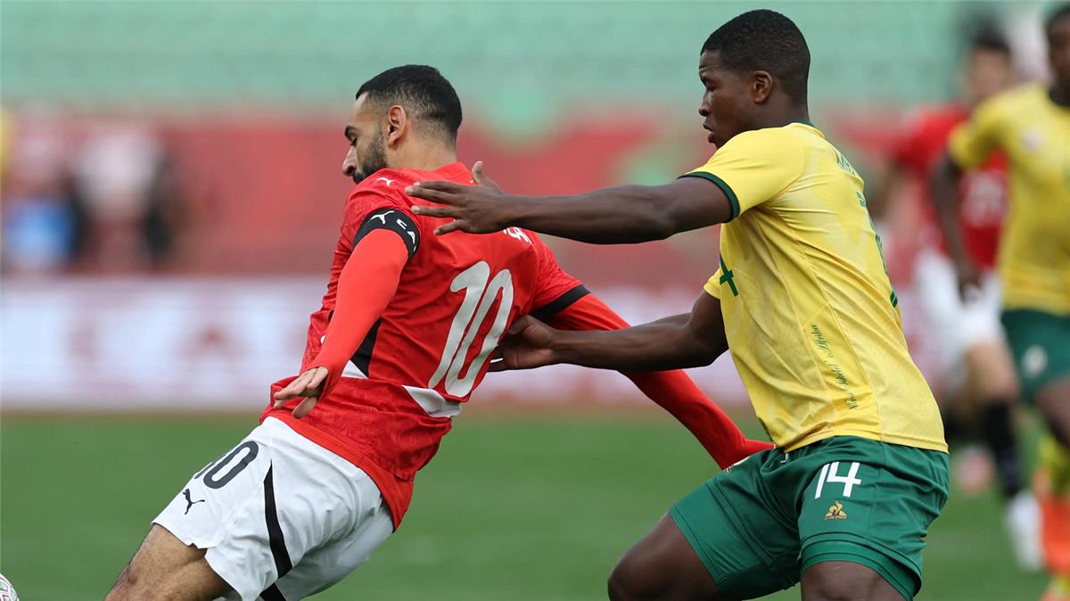 مدافع جنوب أفريقيا يكسر الصمت: تصريحات جريئة بعد الخسارة أمام مصر في كأس الأمم الأفريقية 2025