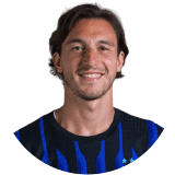 لاعب: دارميان