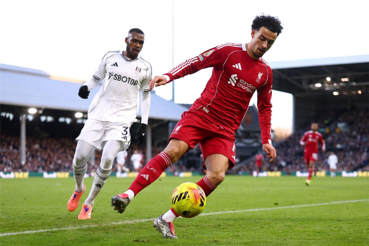 كورتيس جونز يكشف: مرونتي في ليفربول مفتاح تحقيق الأهداف وتحدي آرسنال القادم