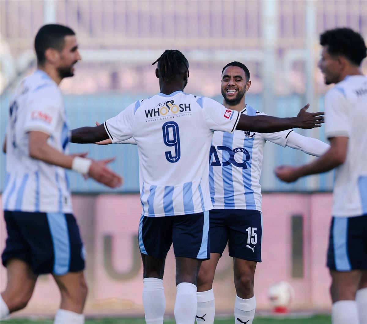 الكشف عن كواليس رفض الأهلي لفيستون مايلي وحسم صفقة يوسف بلعمري النهائية