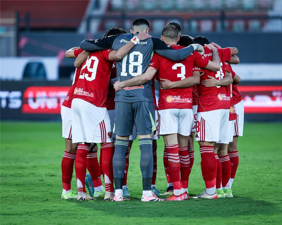 الكشف عن قائمة الأهلي لمباراة فاركو في كأس الرابطة المصرية: وجوه جديدة واستراتيجية المدرب ييس توروب