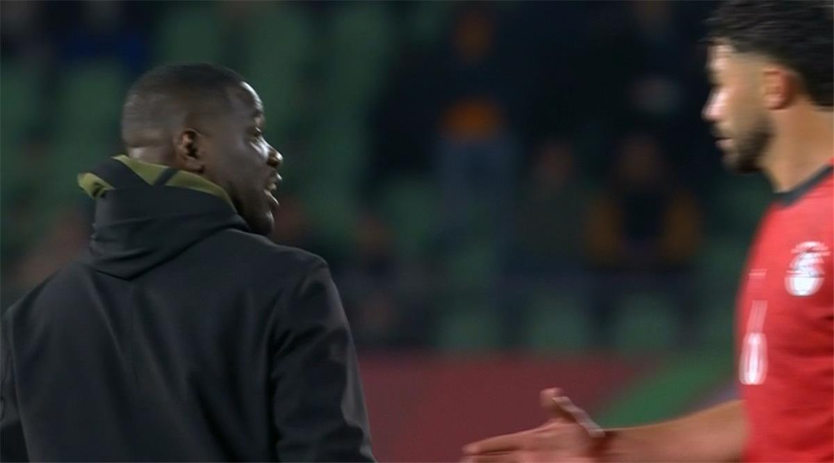 جدل ما بعد الفوز: الكشف عن تصرف مدرب كوت ديفوار غير الرياضي مع ياسر إبراهيم