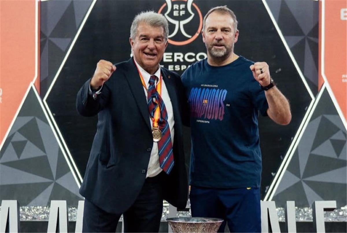 لابورتا يوضح الرؤية: حسم مصير هانسي فليك ومارك تير شتيجن في برشلونة بعد السوبر