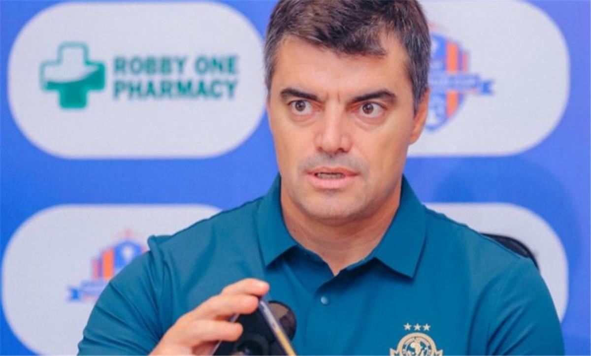 مدرب يانج أفريكانز يكشف استراتيجيته: تحدي يانج أفريكانز للأهلي في دوري الأبطال ليس مجرد مباراة!