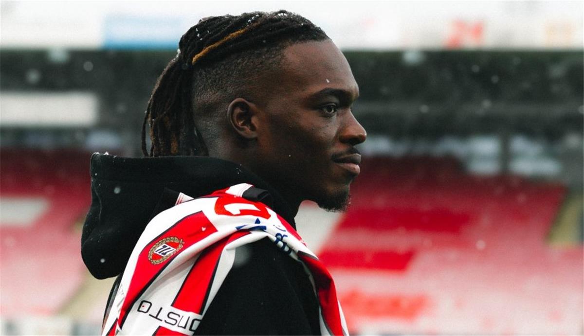 الكشف عن موقف ترومسو من بيع آيلتسين كامويش للأهلي: شروط حاسمة وتحديات صفقة الشتاء