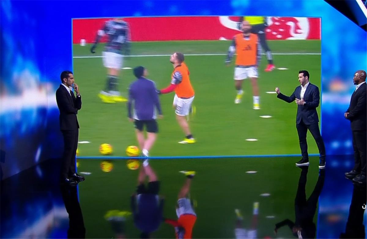 تحذير أبو تريكة الصريح: هل يُعاني مستقبل مايكل كاريك مع مانشستر يونايتد من شبح سولشاير؟