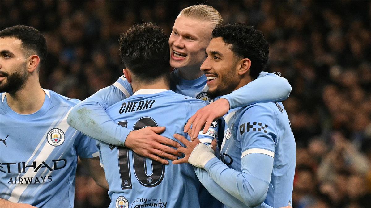 قمة الأنفيلد المرتقبة: التشكيلة المتوقعة لمانشستر سيتي ضد ليفربول في صراع الصدارة بالبريميرليج