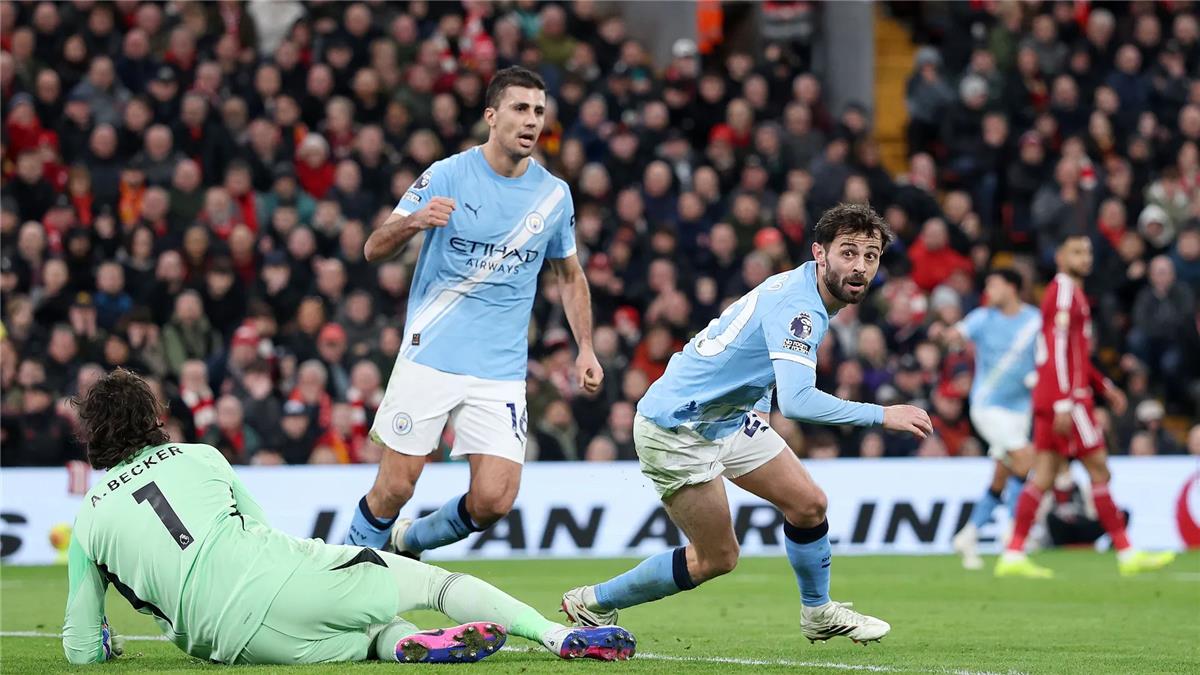 بعد قمة الأنفيلد النارية: رسالة برناردو سيلفا النارية لآرسنال تشعل سباق لقب البريميرليج