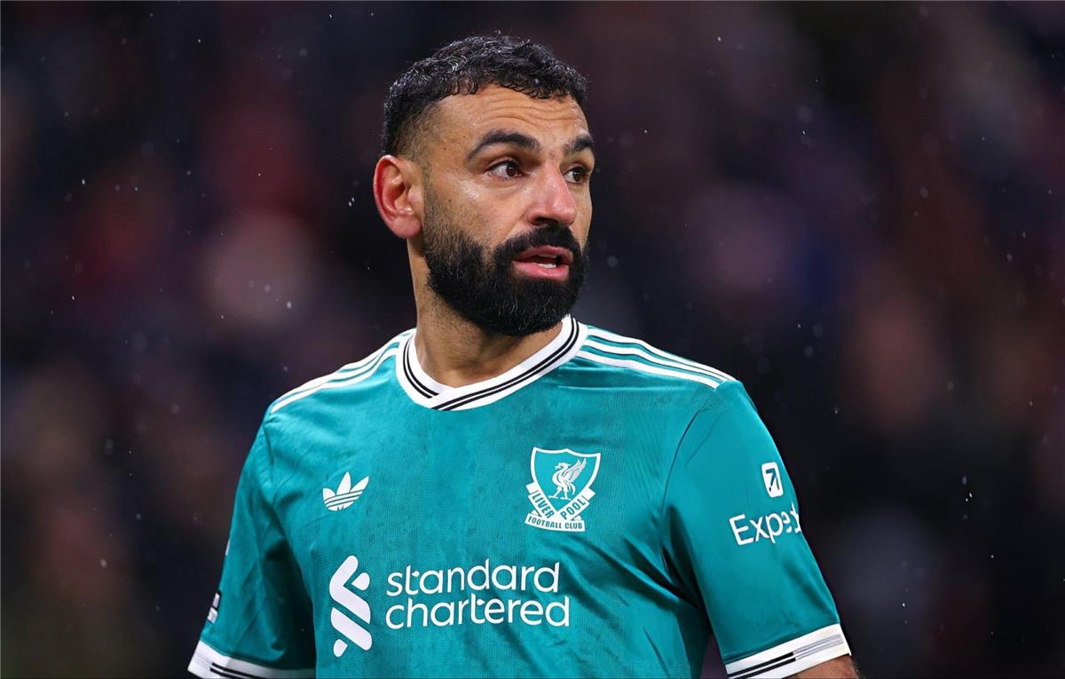 الغموض يكتنف مستقبل محمد صلاح مع ليفربول: هل يغادر الأنفيلد صيفًا؟