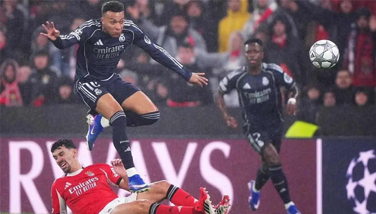 تحليل شامل: تشكيلة ريال مدريد الرسمية المتوقعة ضد بنفيكا في ذهاب الملحق الأوروبي