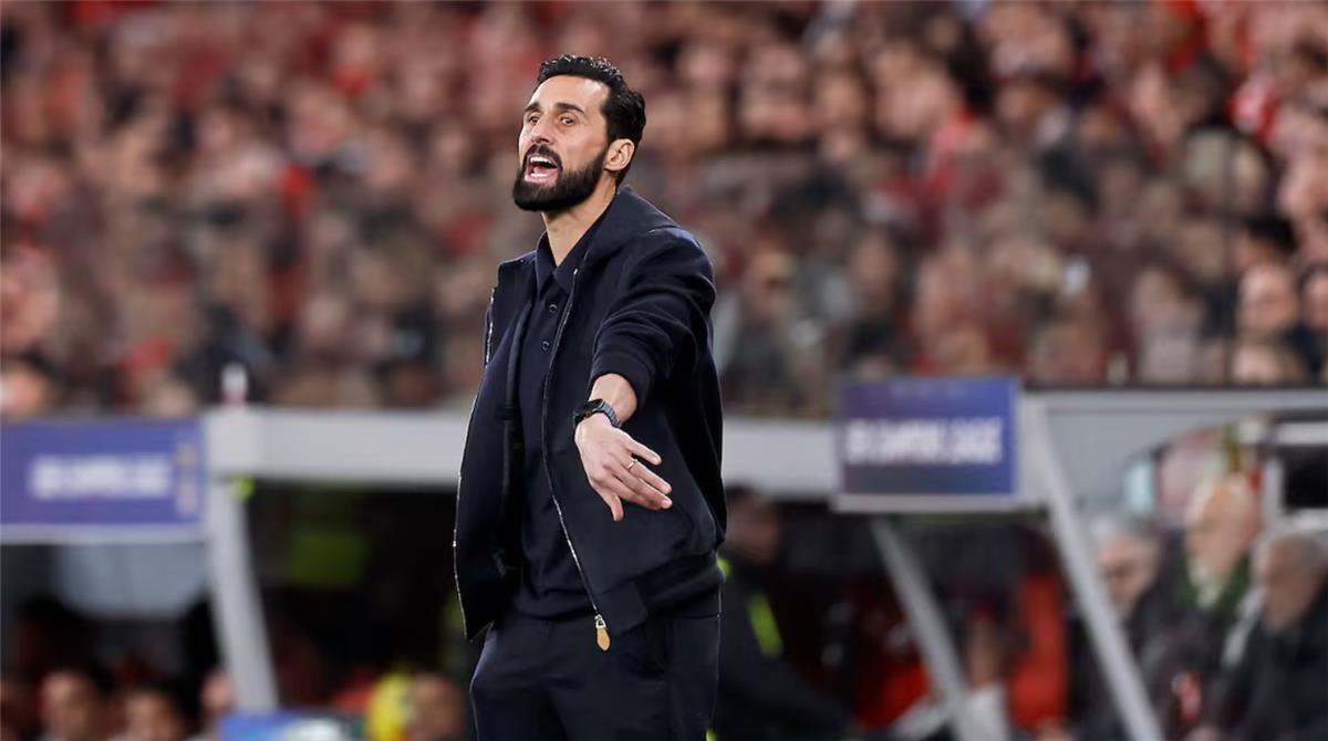 رومانو يكشف الحقيقة الكاملة: هل ينجو ألفارو أربيلوا من مقصلة الإقالة في ريال مدريد؟