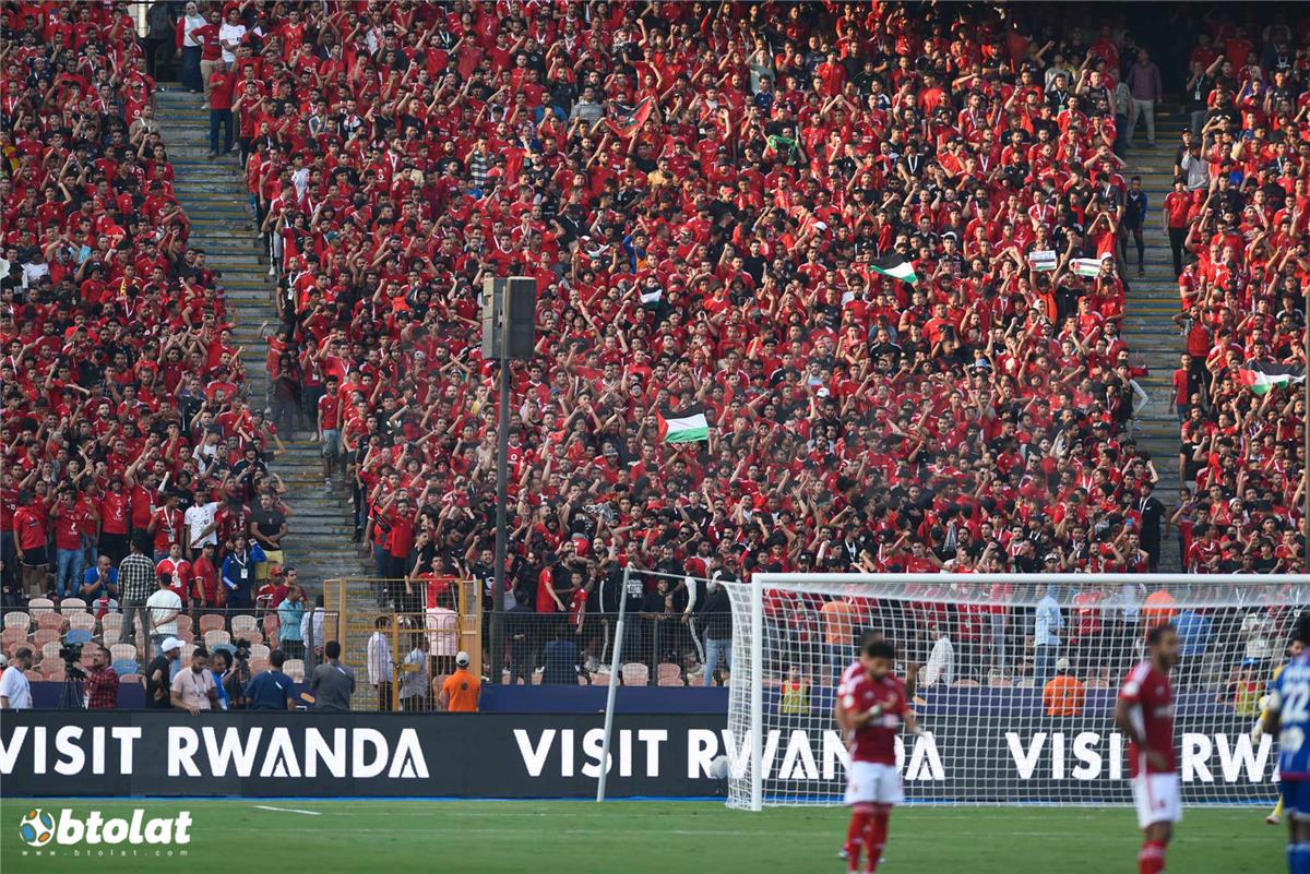 تحليل عميق: تأثير غياب الجمهور على قمة الأهلي والترجي بالقاهرة في دوري الأبطال