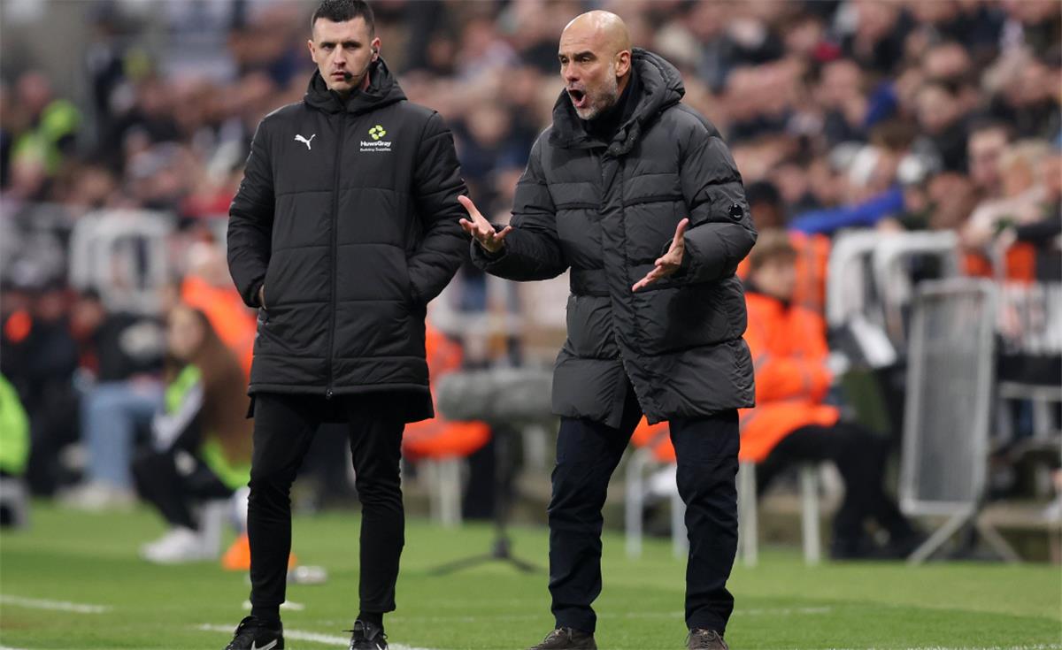 جوارديولا يُفجّر غضبه على التحكيم ويُشيد بـ ‘عمر مرموش’ بعد موقعة نيوكاسل في كأس الاتحاد