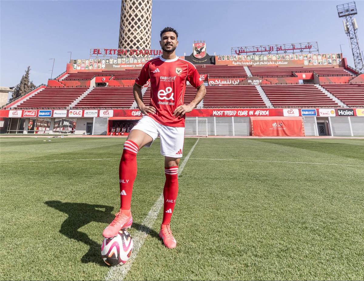 شاهد بالصوت والصورة: هدف هادي رياض الأول للأهلي يقلب الطاولة أمام طلائع الجيش في الدوري المصري