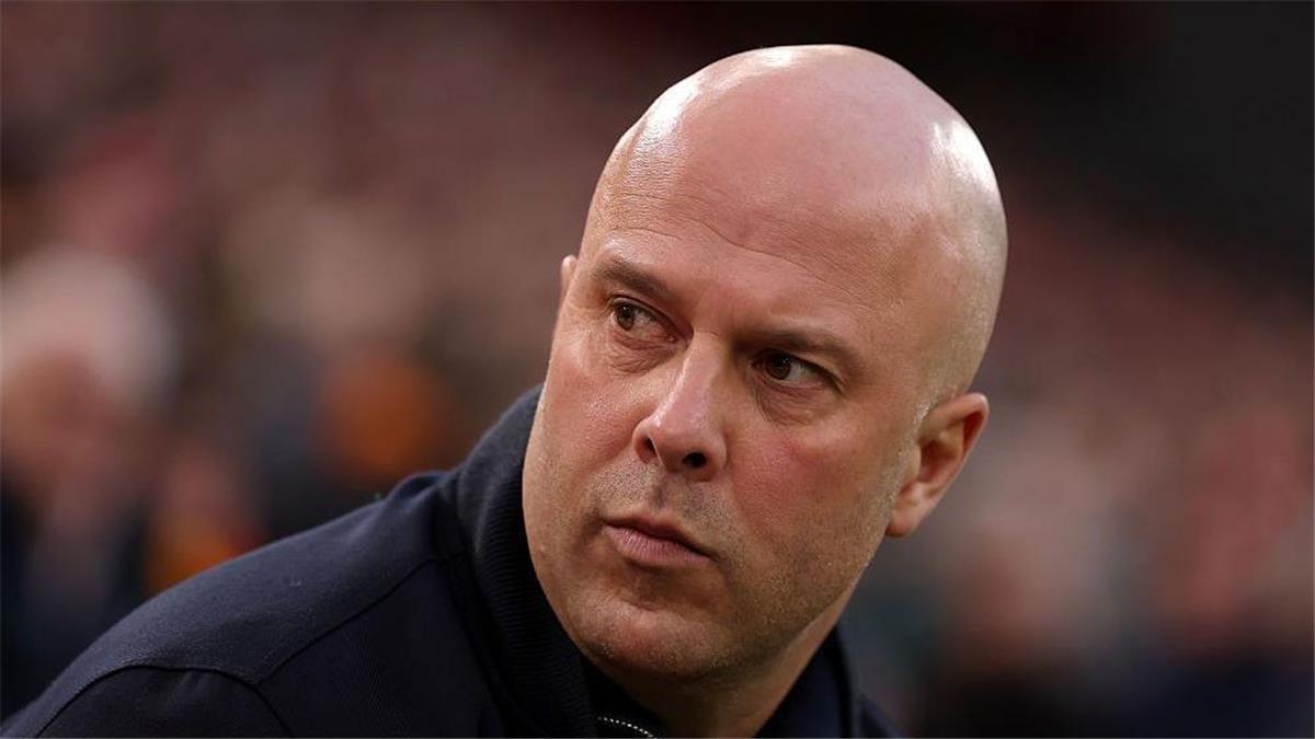 الجانب الآخر من الرؤية: تحليل معمق لتصريحات آرني سلوت عن تحديات ليفربول ومستقبل الريدز