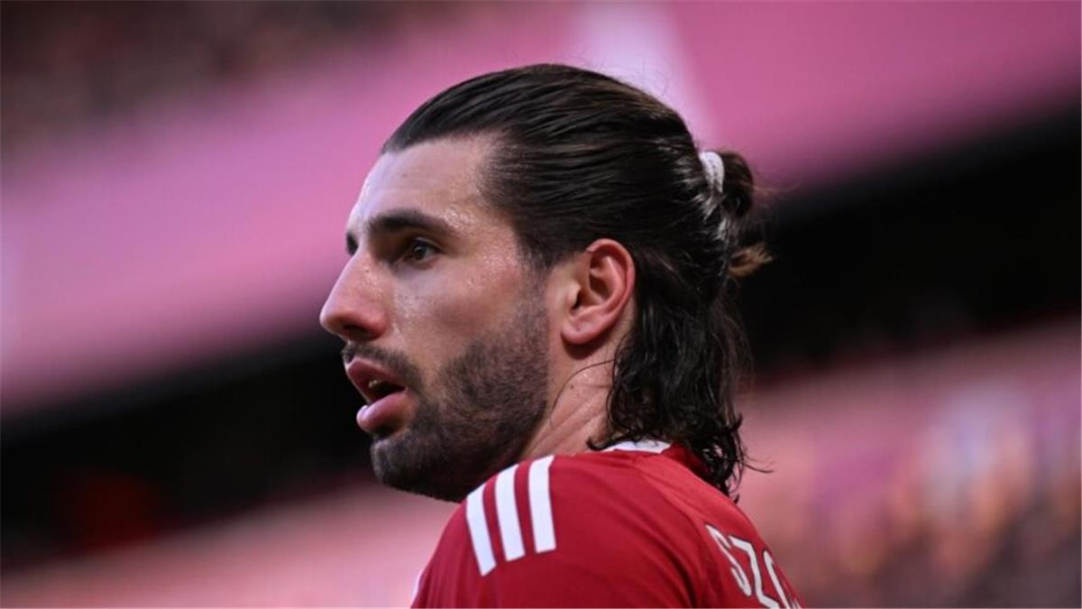 تحليل عميق: صدمة تصريحات سوبوسلاي عن أداء ليفربول ودوري المؤتمرات