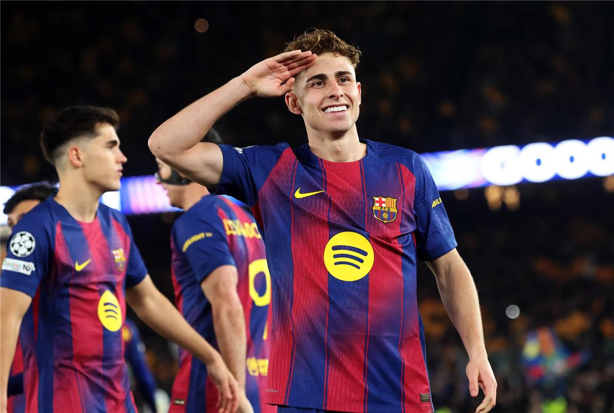 برشلونة يواجه رايو فاليكانو: تحليل شامل لخطط فليك وتشكيلته المتوقعة في صراع الصدارة