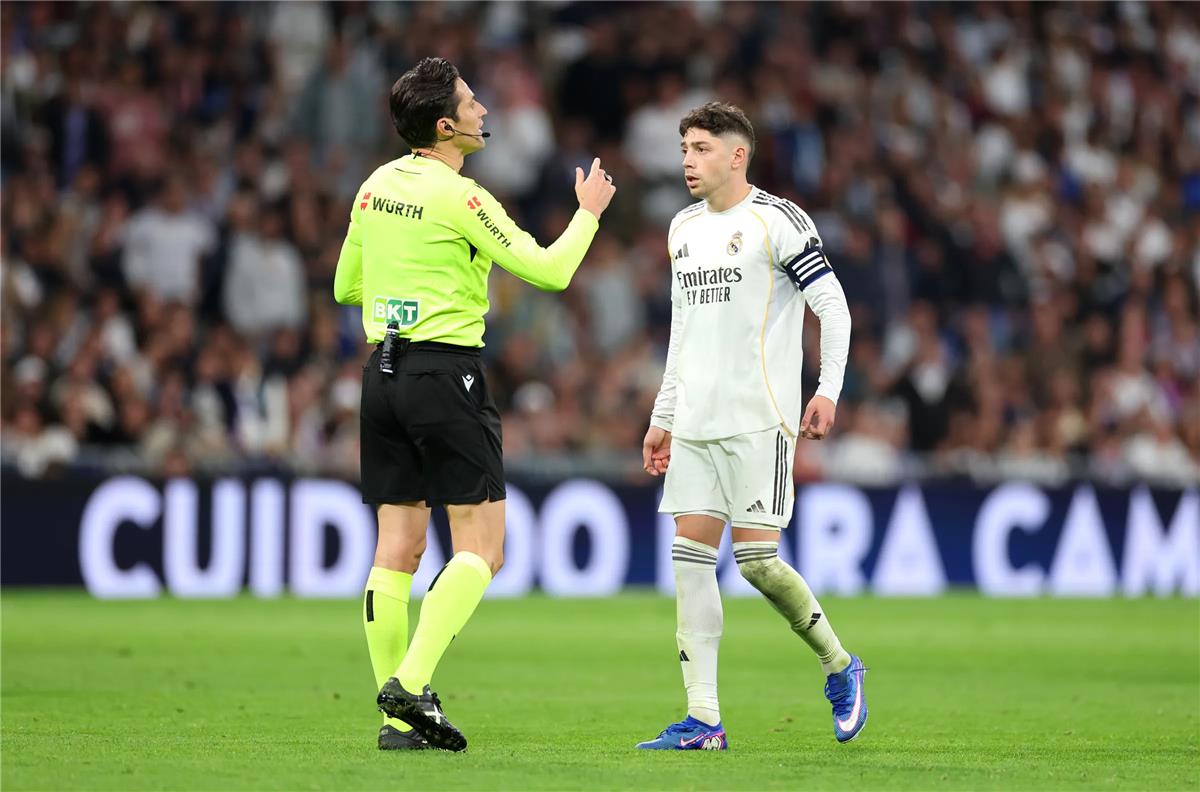 كشف الستار عن تداعيات بطاقة فالفيردي الحمراء في الدوري الإسباني: ريال مدريد يواجه أزمة غيابات محتملة