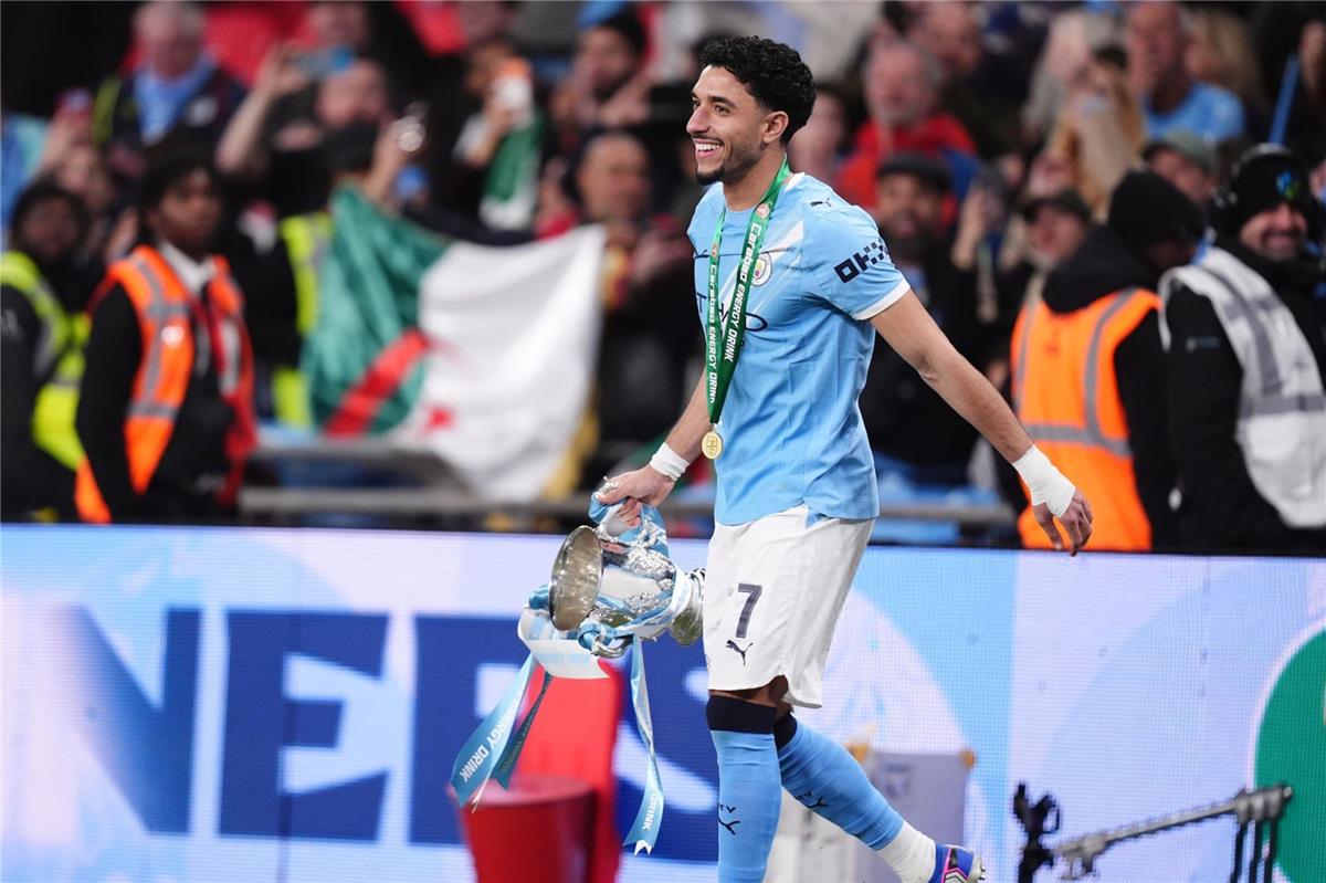 مرموش يتحدث حصريًا: مشاعري بعد تحقيق اللقب الأول مع مانشستر سيتي وفوزهم بكأس كاراباو