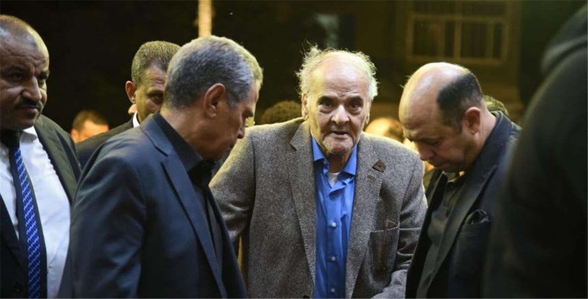 أيمن يونس يوجه رسالة تقدير خاصة لممدوح عباس عقب تأهل الزمالك التاريخي في الكونفدرالية