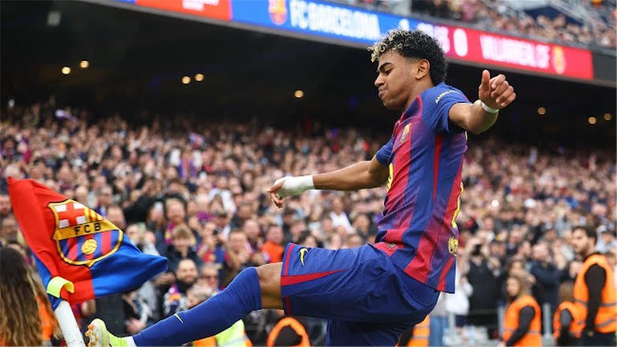 تحليل معمق: كواليس انفجار غضب لامين يامال من فليك في قمة برشلونة