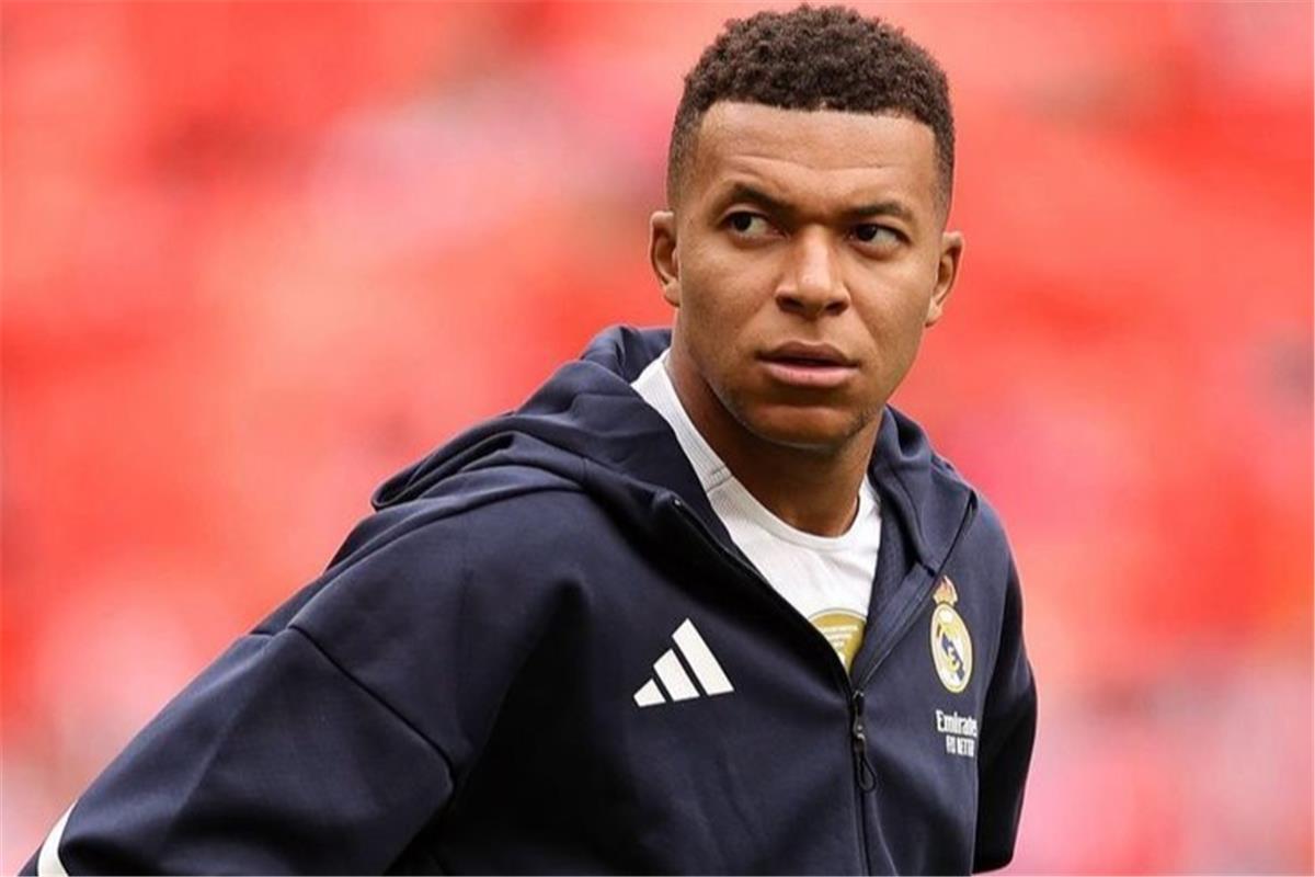 تصريحات مثيرة: اتهامات الصحفي دانيال ريولو لمبابي وريال مدريد بالكذب بشأن إصابة الركبة