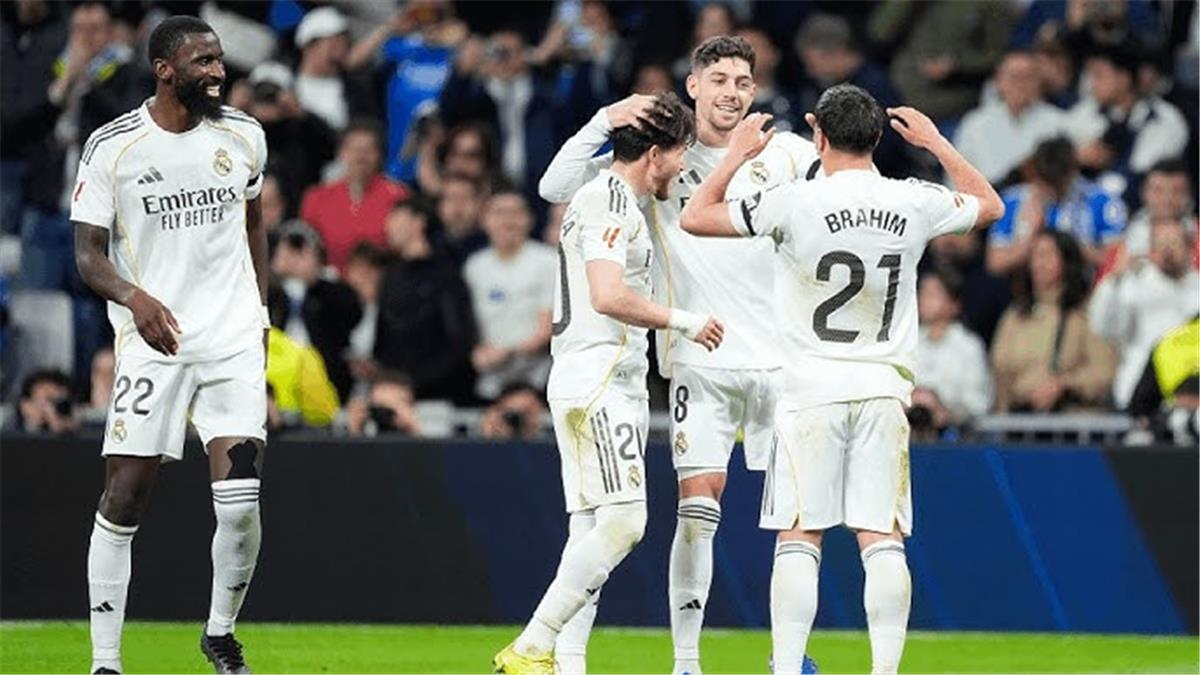 روي كين يوجه سهام النقد: هل يتحمل ترينت ألكسندر أرنولد مسؤولية استبعاده من منتخب إنجلترا؟