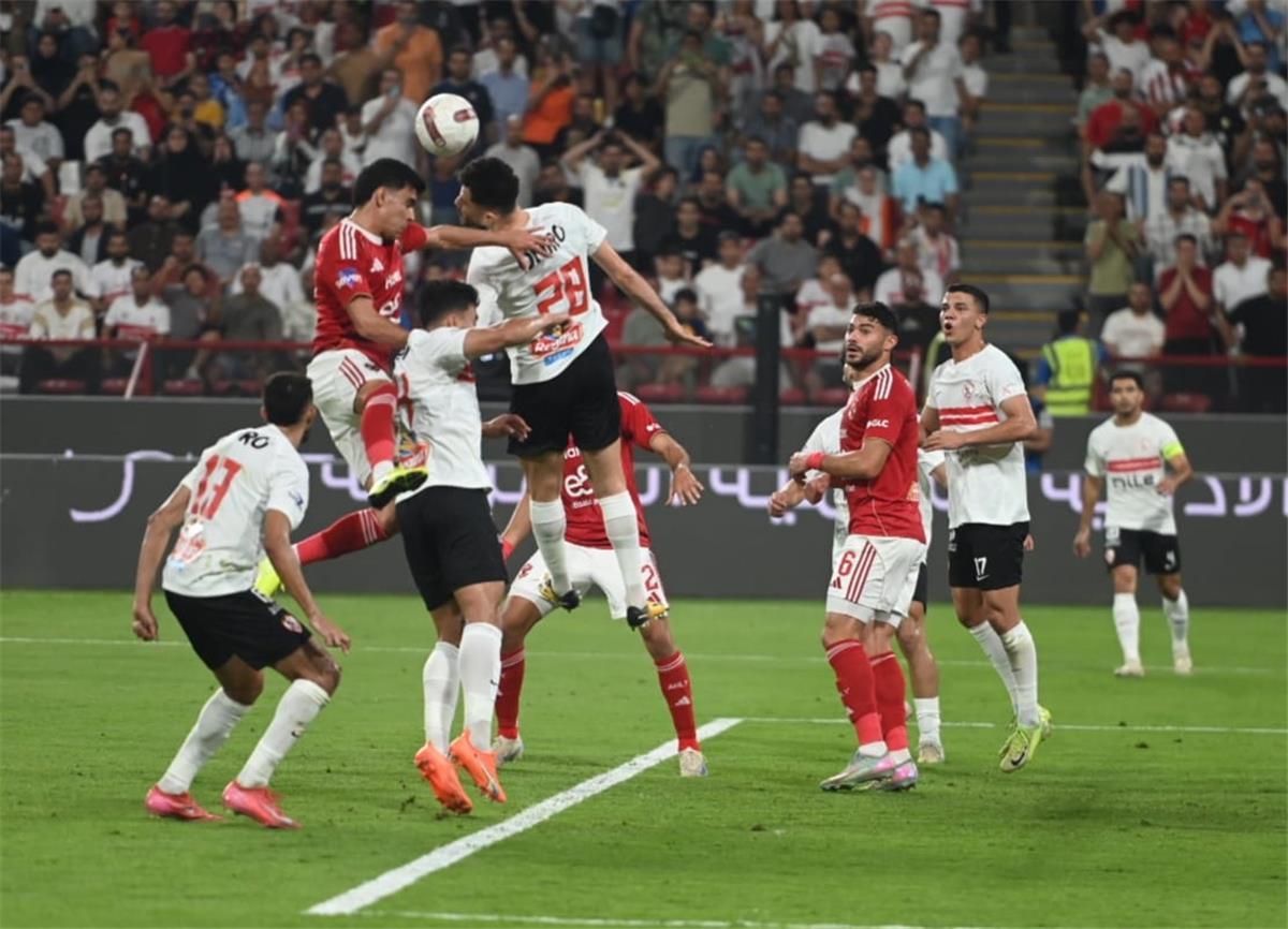 رسمياً: استقدام حكام أجانب لمباريات الأهلي الحاسمة ضد الزمالك وبيراميدز لتأمين قمة الدوري
