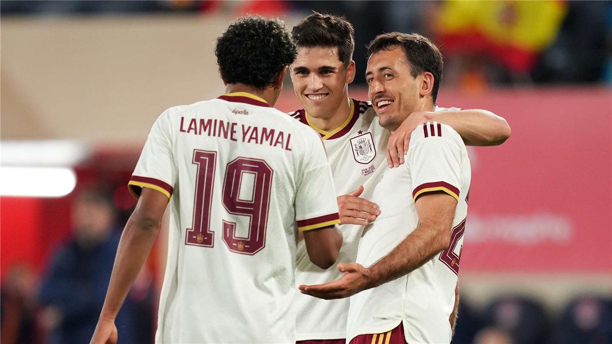 الكشف عن التشكيلة المتوقعة لمنتخب إسبانيا لمواجهة مصر في اللقاء الودي المرتقب