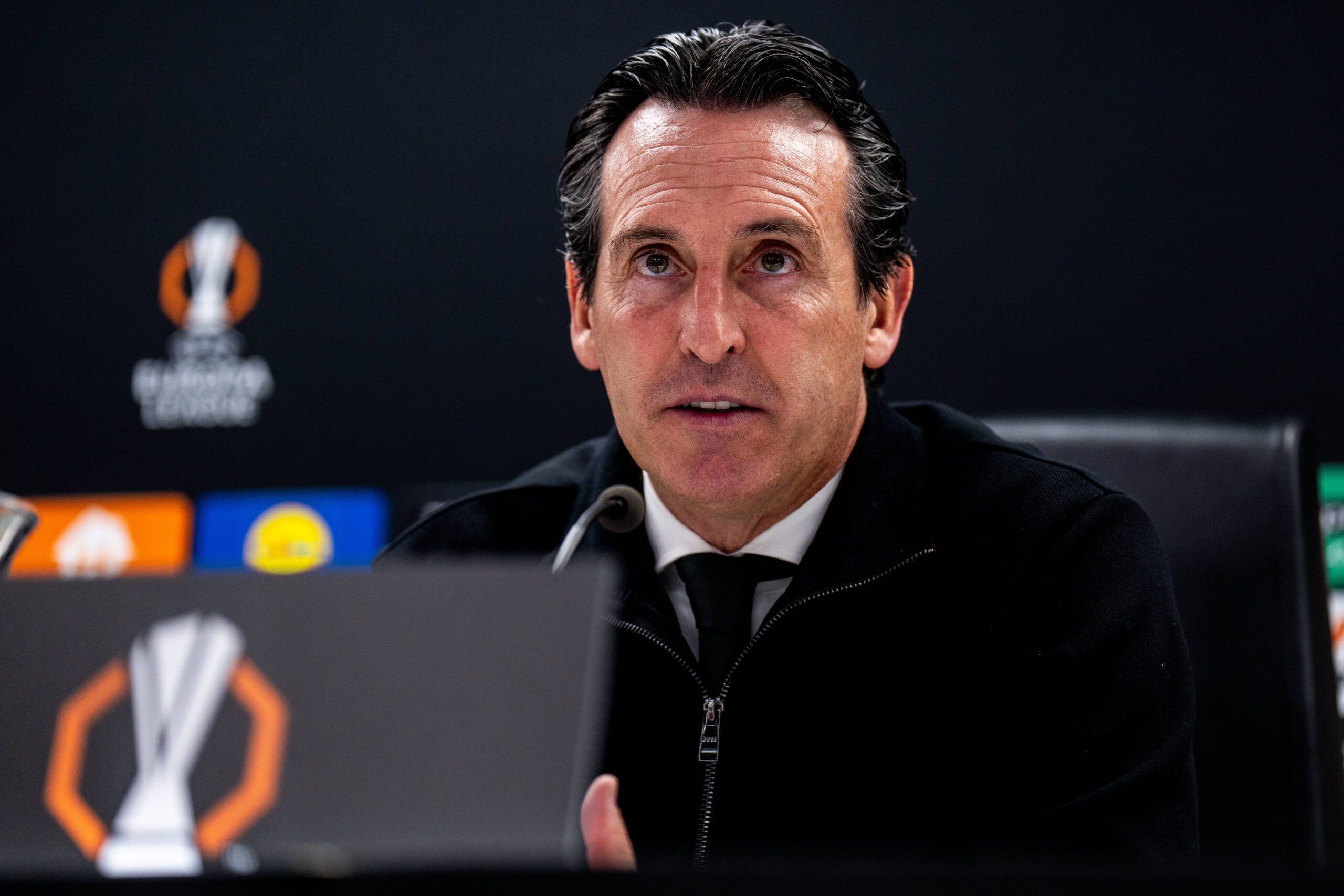 Manchester United look to Champions League rivals in manager search