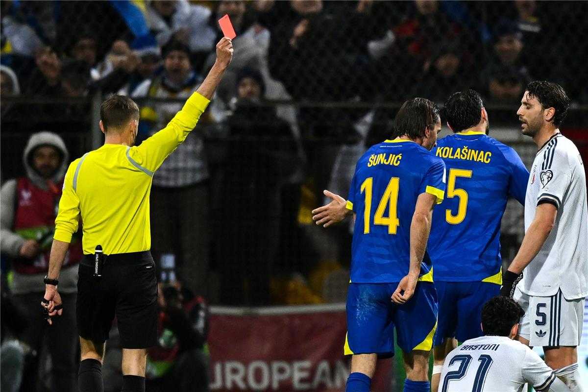 تراجع شعبية باستوني يفتح أبواب كامب نو: هل يتكرر سيناريو سواريز مع برشلونة؟