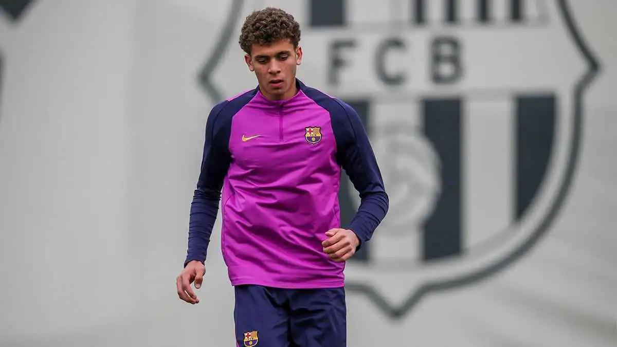 الكشف عن تفاصيل إصابة حمزة عبد الكريم لاعب برشلونة الشباب وموعد عودته للملاعب