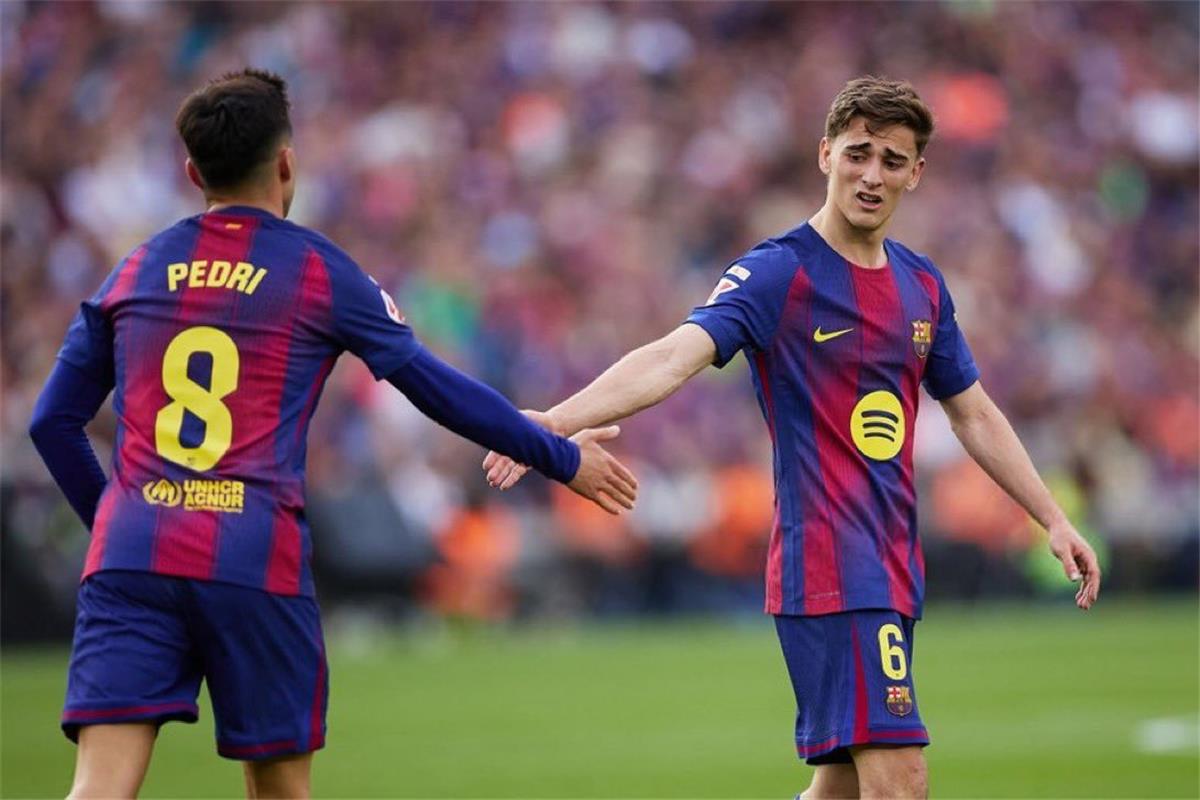 برشلونة يحقق فوزًا ساحقًا على إسبانيول ويحلق منفردًا بصدارة الدوري الإسباني