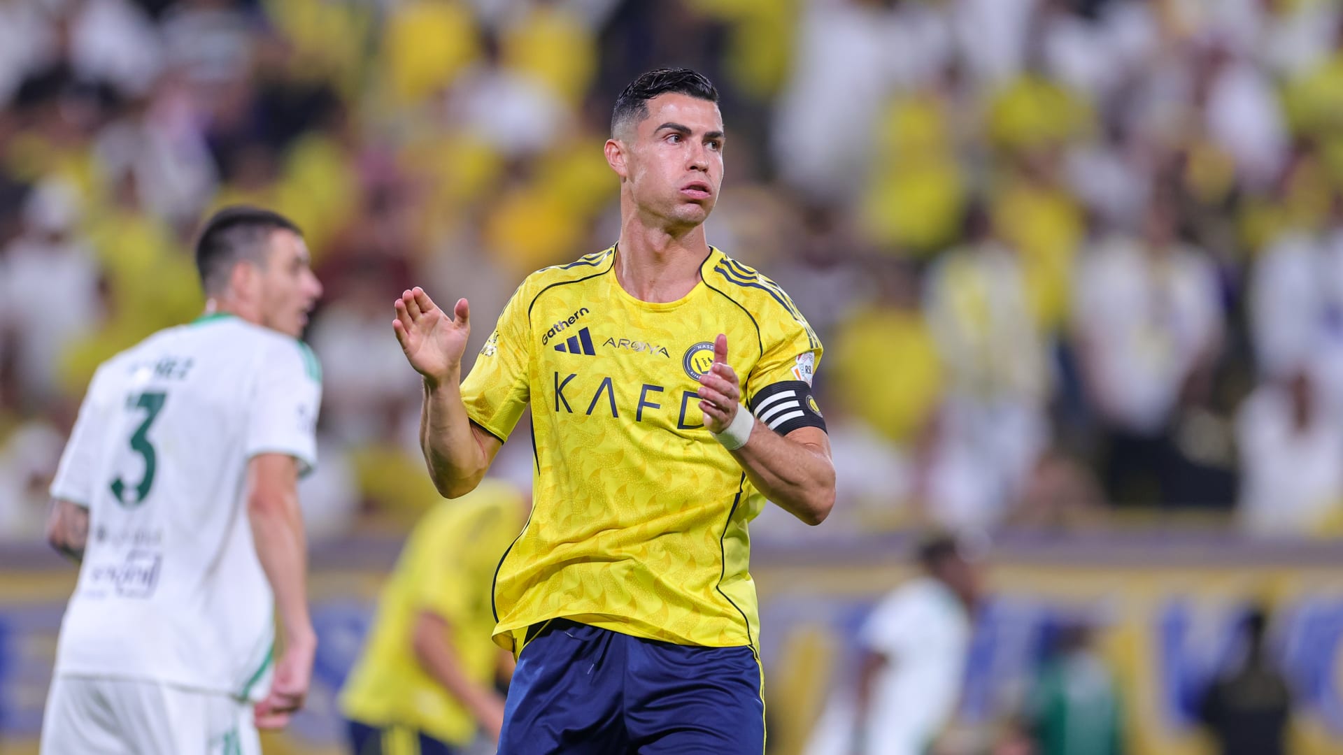 رونالدو يرفع سقف التحدي: صرخة لحماية سمعة الدوري السعودي وتعزيز الاحترافية