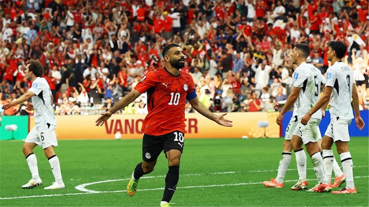 لا احترام داخل الملعب. مدافع أستراليا يستفز محمد صلاح قبل مواجهة مصر في كأس العالم 2026